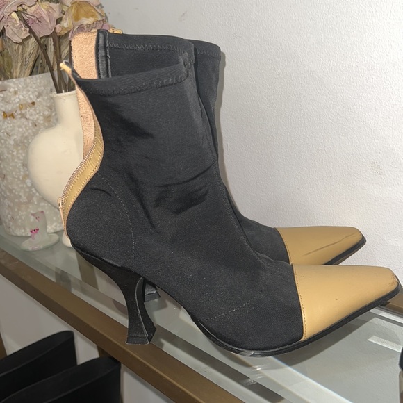 Tony Bianco Khan Stetch Bootie 